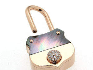 Hulchi Belluni - Lock Pendant