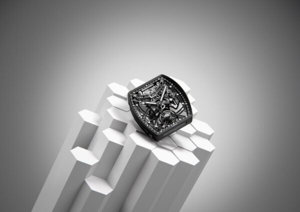 Flying Tourbillon Grand Date Carbon White - Image 3